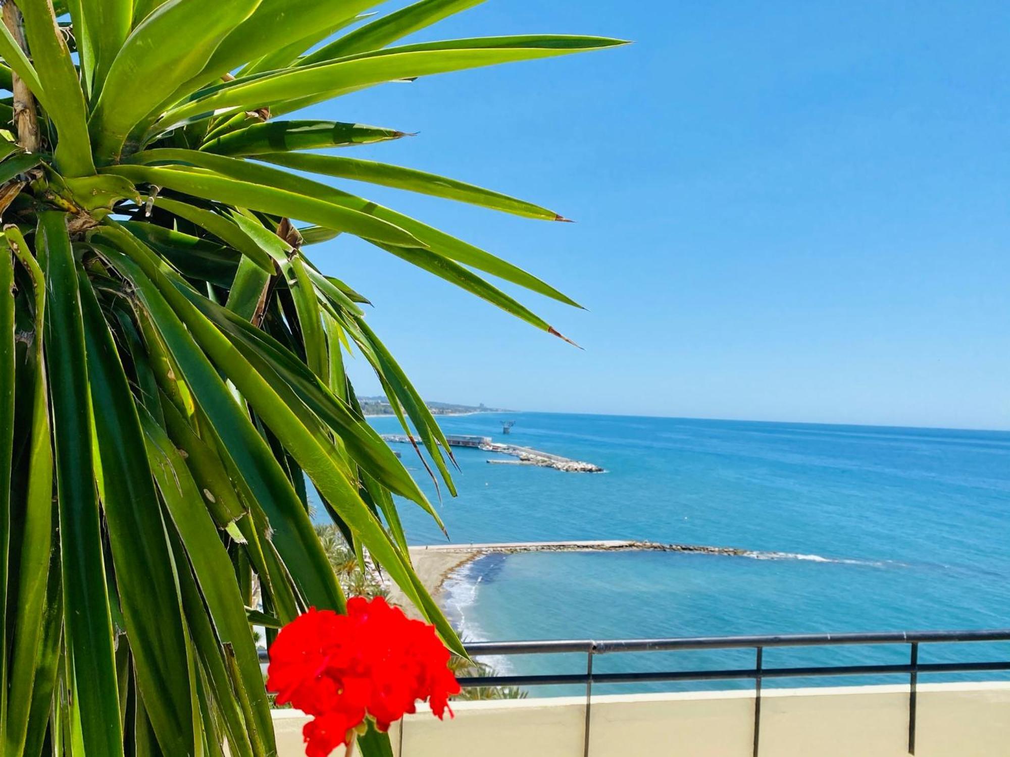 The First Line Of The Sea Apartment Marbellac Extérieur photo